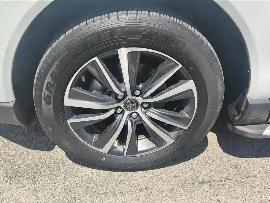 Toyota Harrier — фото 8