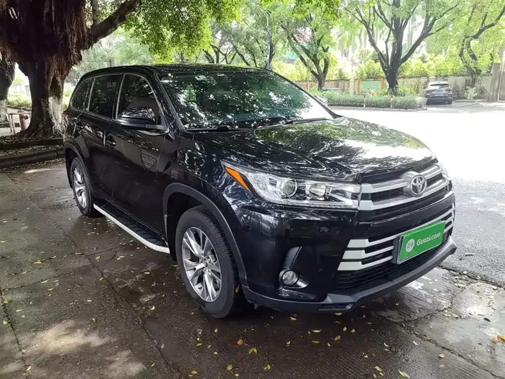 Toyota Highlander — фото 5