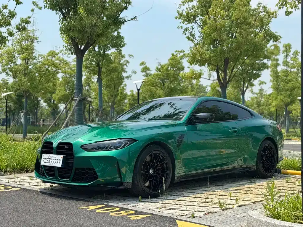 BMW M4 — фото 1
