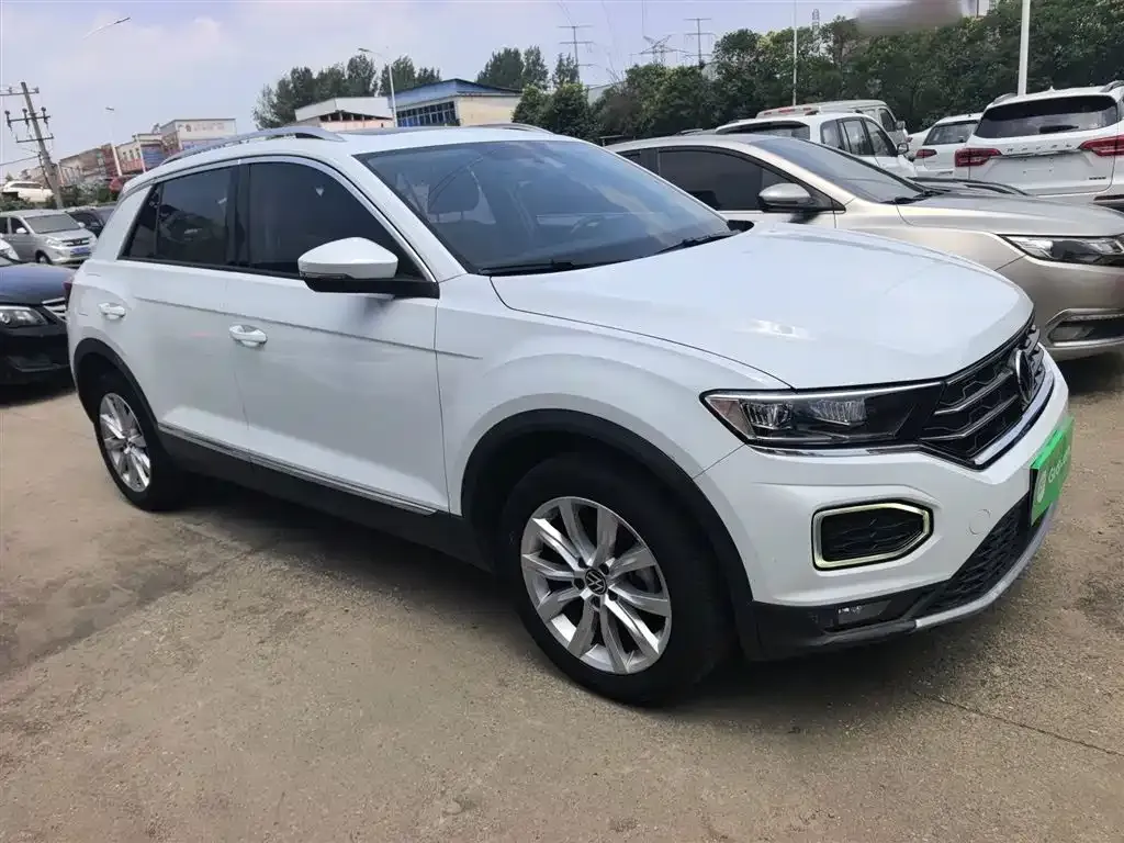Volkswagen T-Roc — фото 5