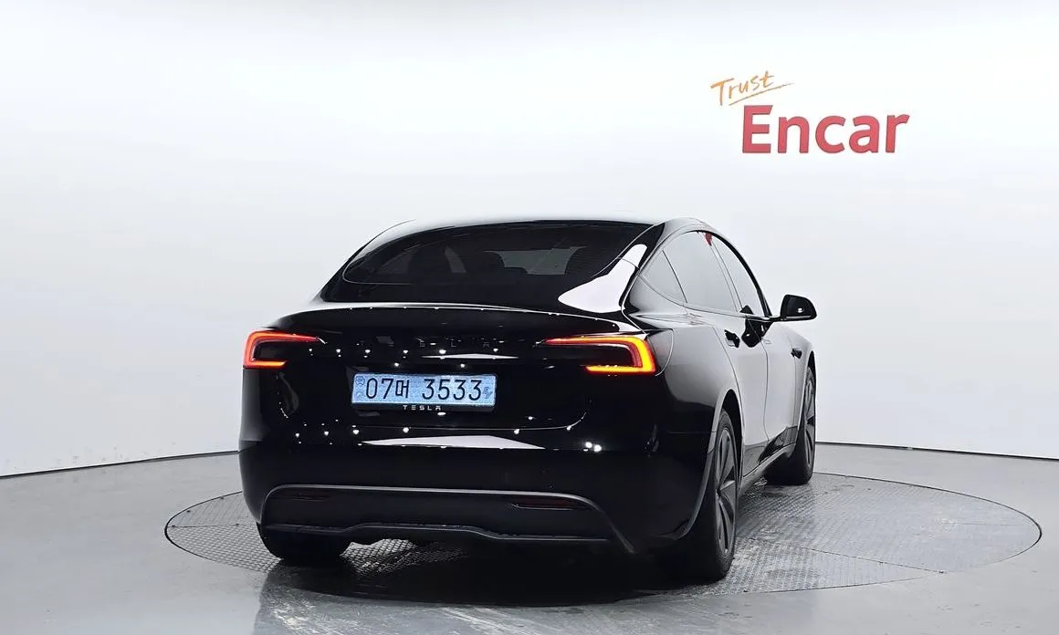 Tesla Model 3 — фото 6