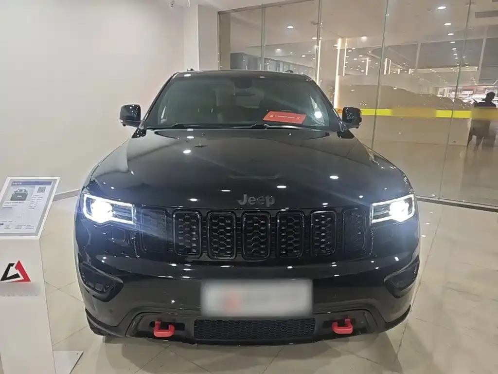 Jeep Grand Cherokee (Import) — фото 4