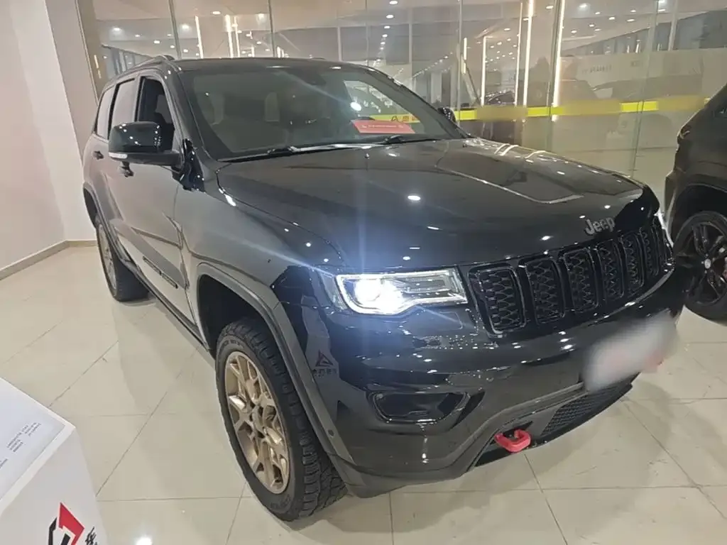 Jeep Grand Cherokee (Import) — фото 10