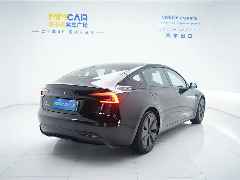 Tesla Model 3 — фото 10