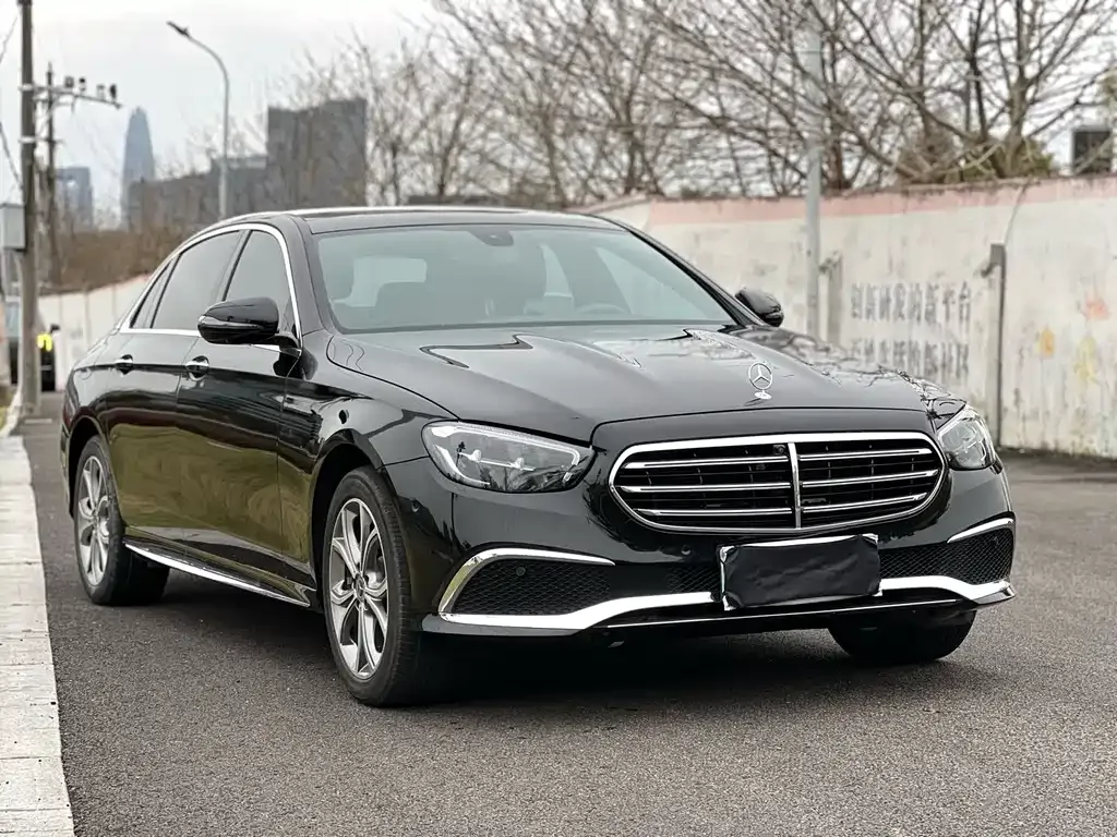Mercedes-Benz E-Class — фото 6