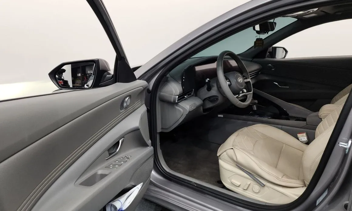 Hyundai AVANTE — фото 2