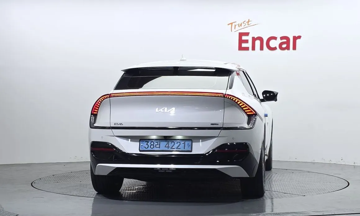 Kia EV6 — фото 2