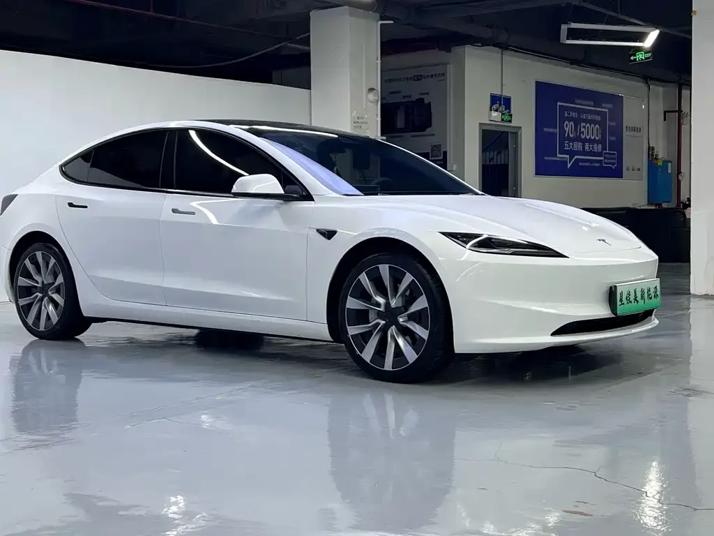 Tesla Model 3 — фото 10