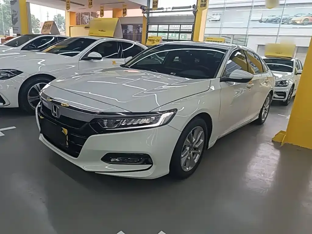 Honda Accord — фото 7