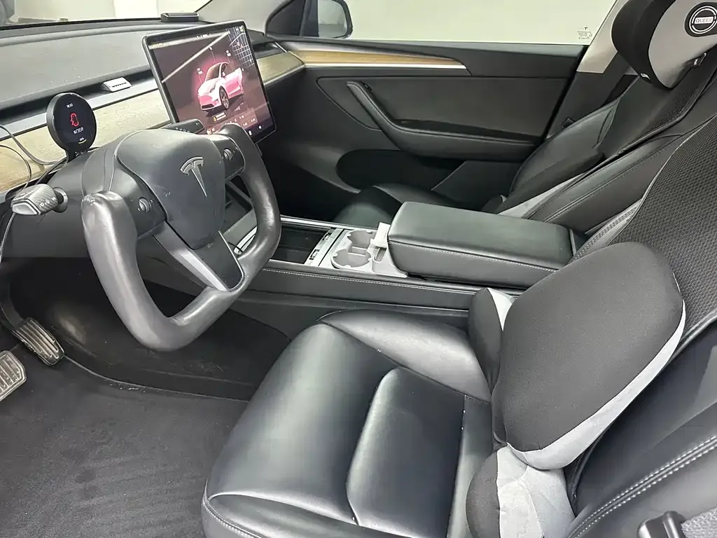 Tesla Model Y — фото 4