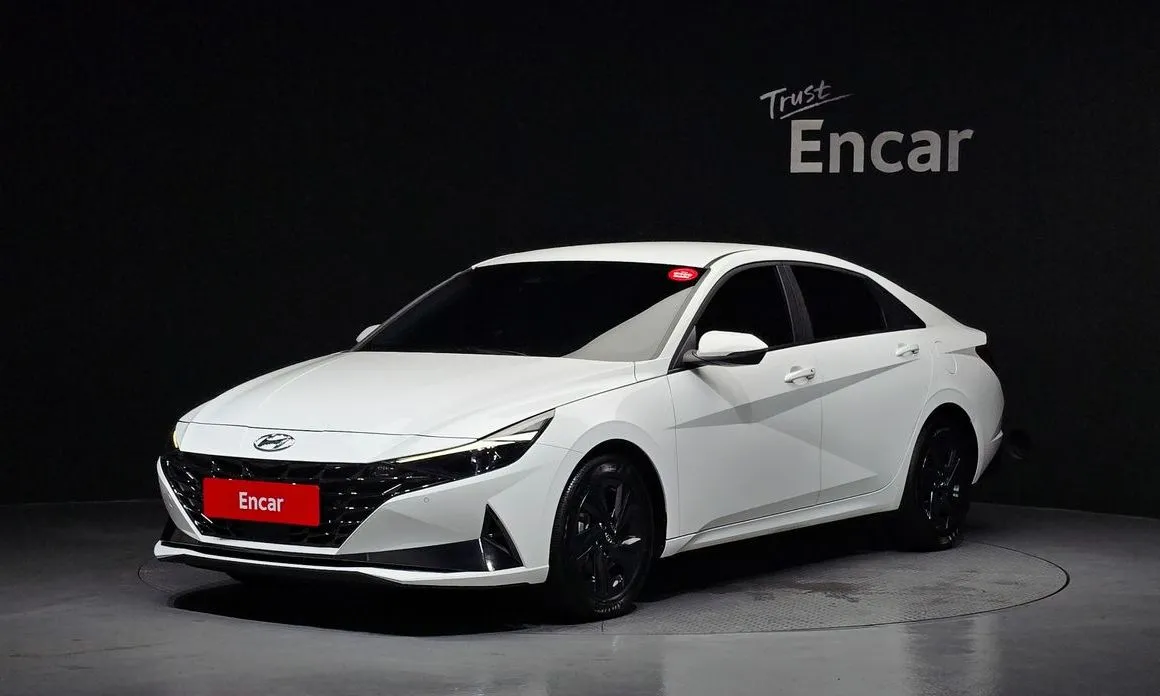 Hyundai AVANTE — фото 1