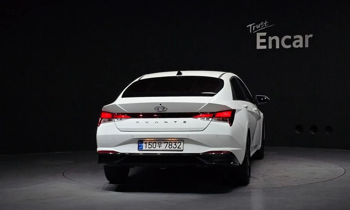 Hyundai AVANTE — фото 3