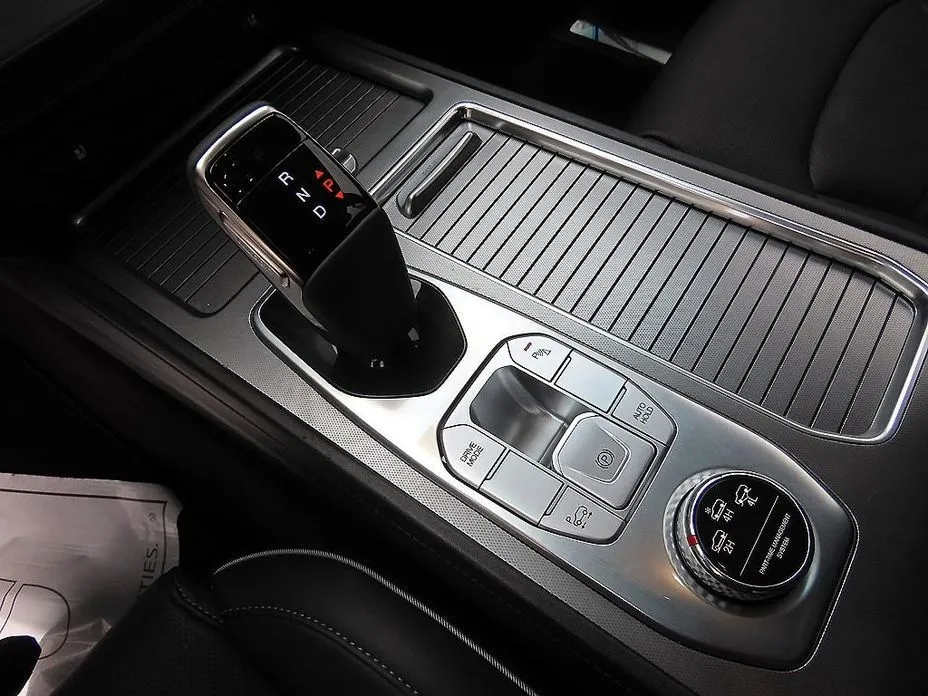 KG Mobility (Ssangyong) Rexton — фото 10