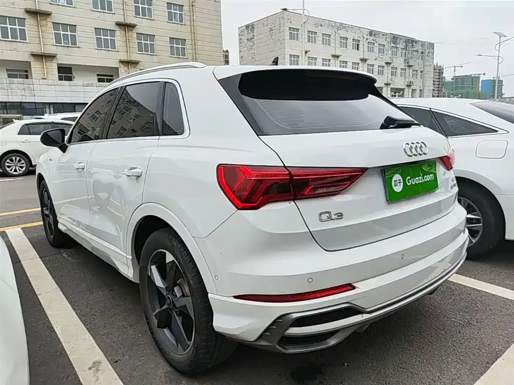 Audi Q3 — фото 10