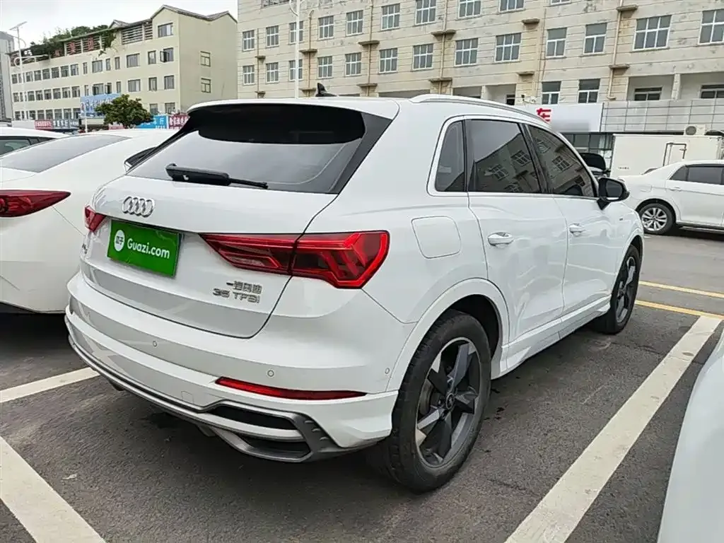 Audi Q3 — фото 4