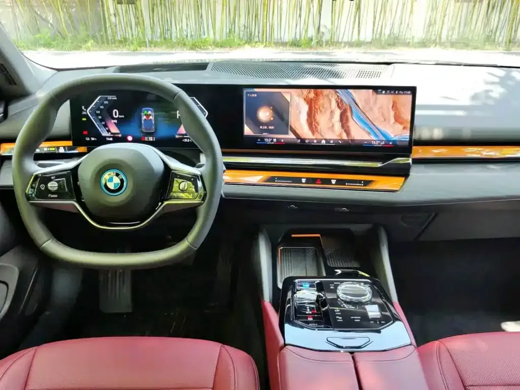 BMW i5 — фото 10