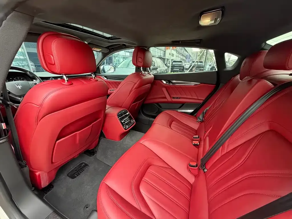 Maserati Quattroporte — фото 4