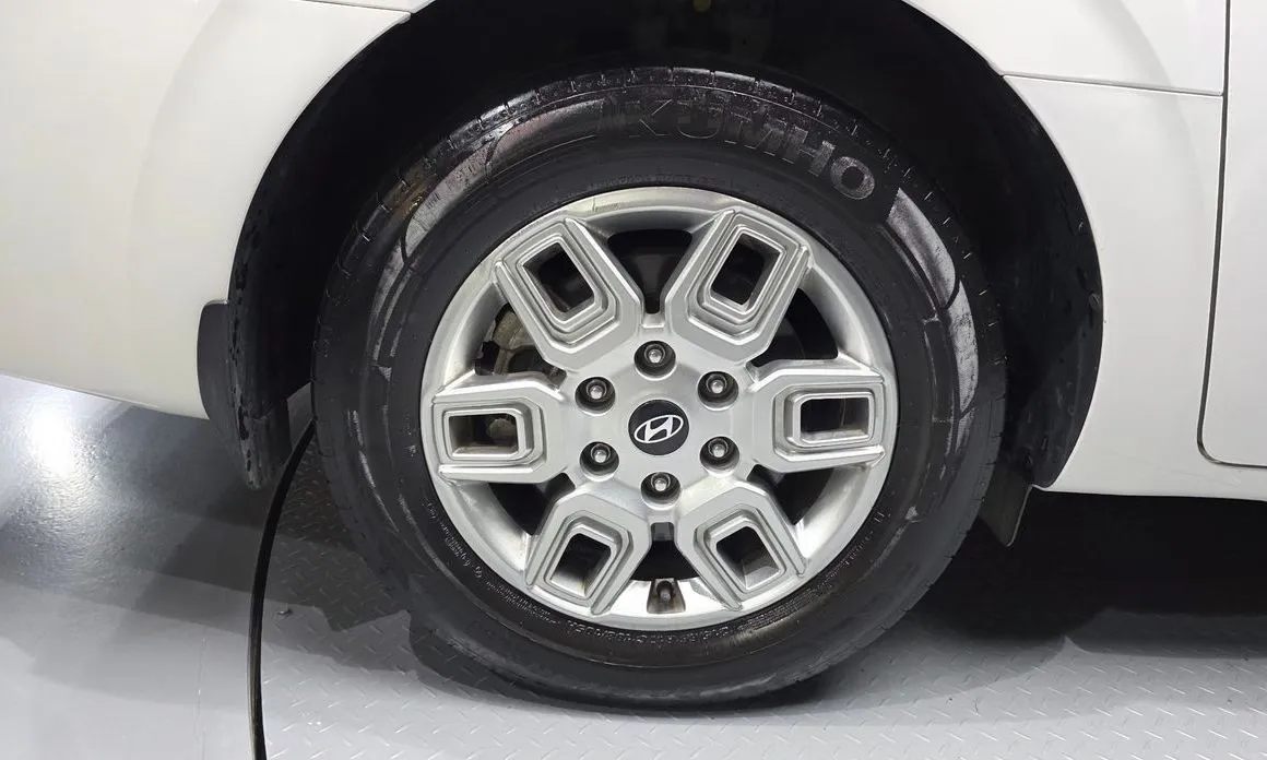 Hyundai Staria — фото 2