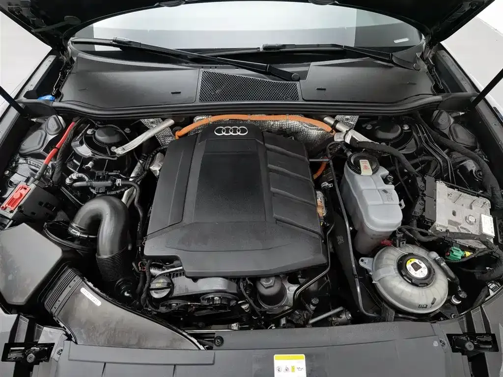 Audi A6L New Energy — фото 7