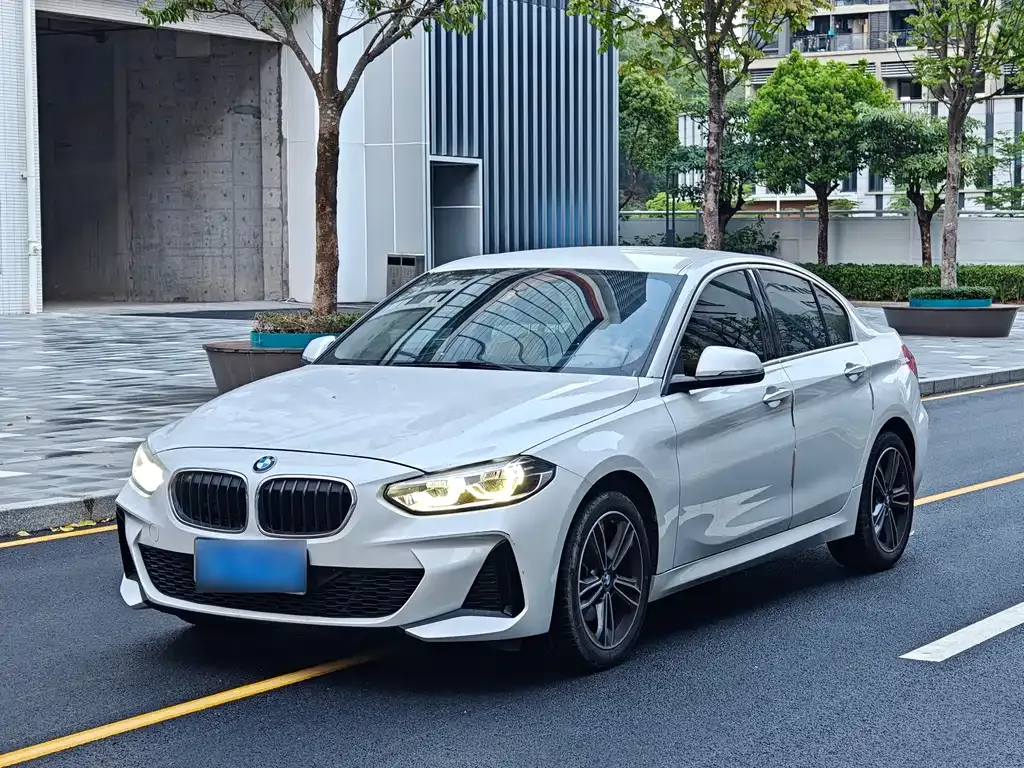 BMW 1 Series — фото 1