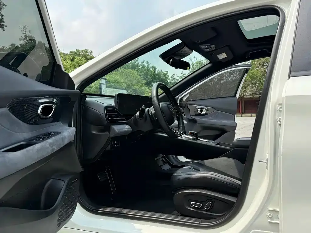 GAC Motor Shadow Leopard — фото 3