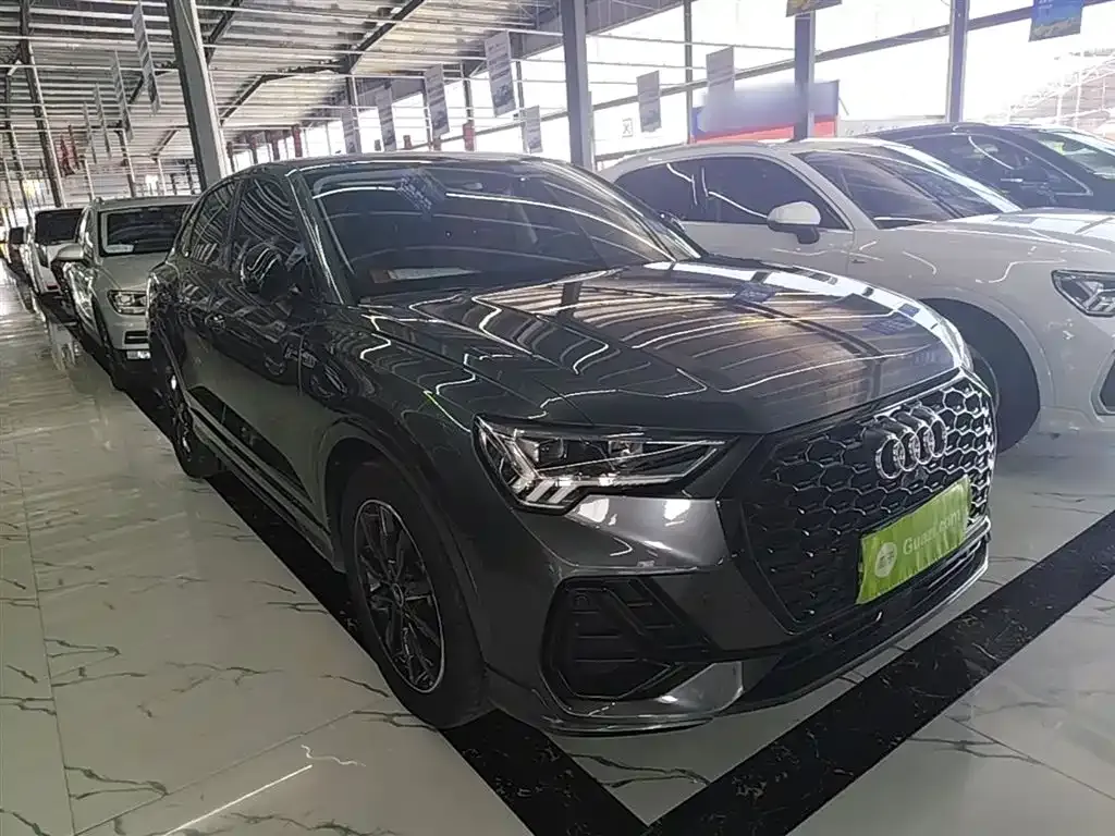 Audi Q3 Sportback — фото 10