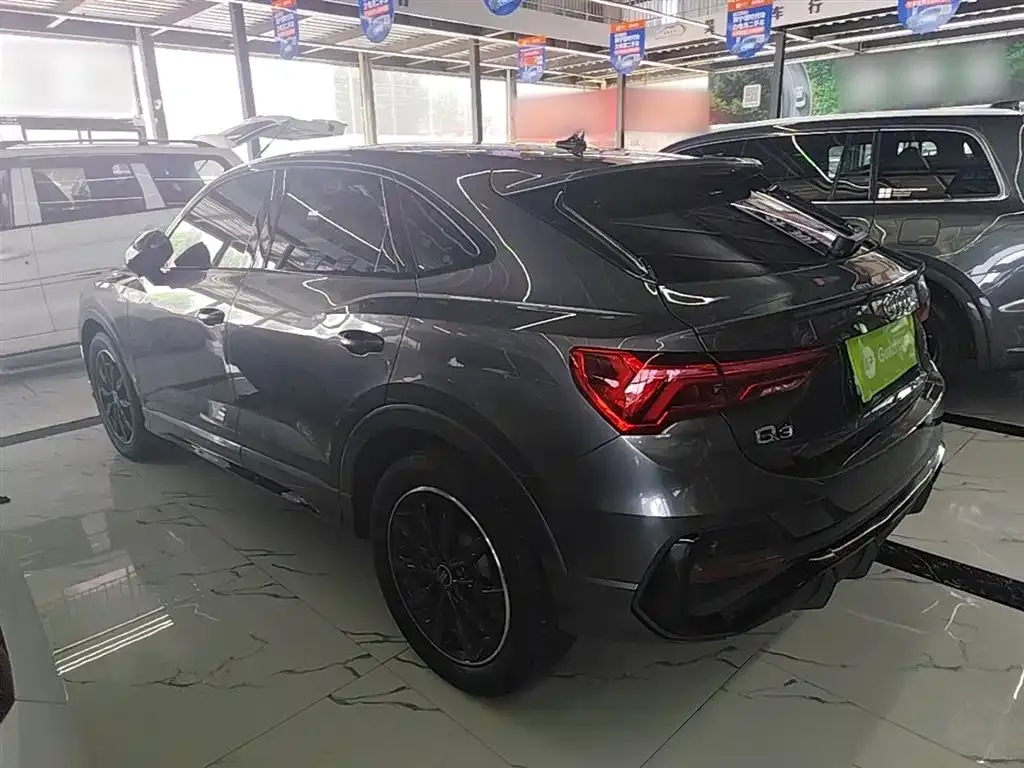 Audi Q3 Sportback — фото 8