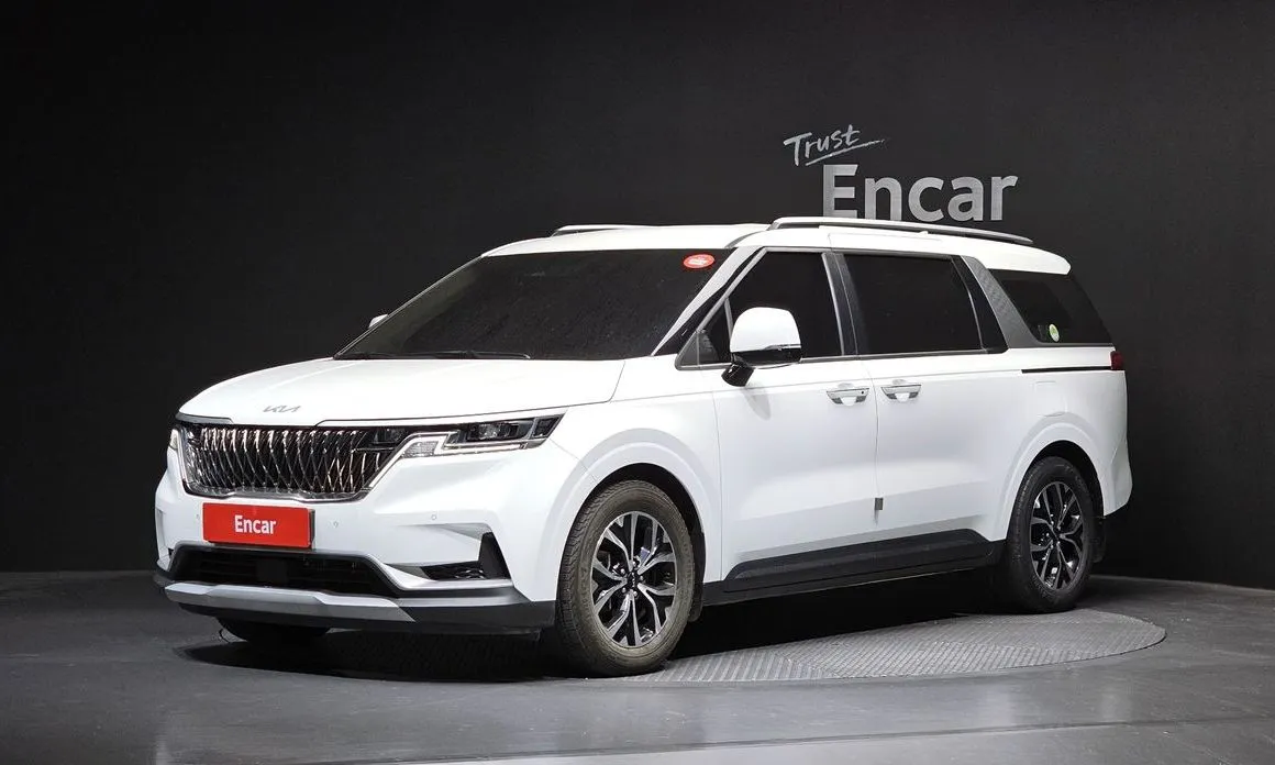 Kia Carnival — фото 1