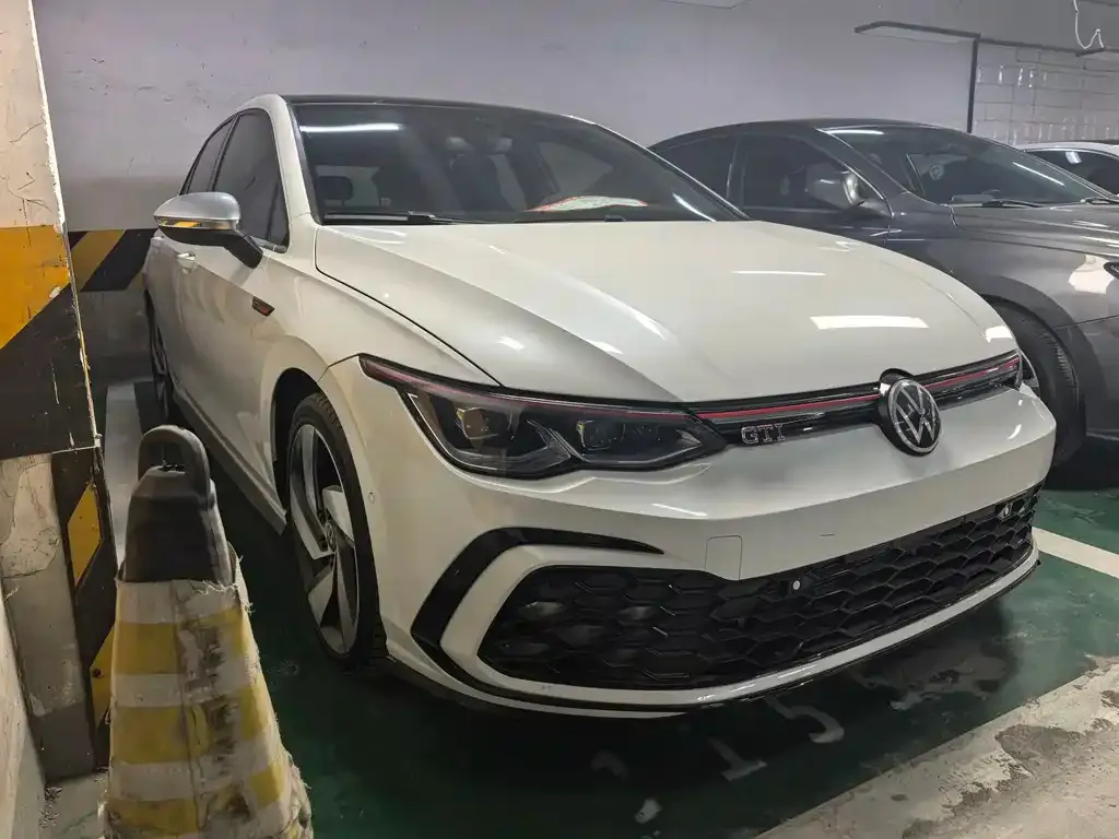 Volkswagen Golf GTI — фото 9