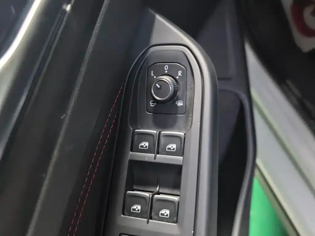 Volkswagen Golf GTI — фото 2