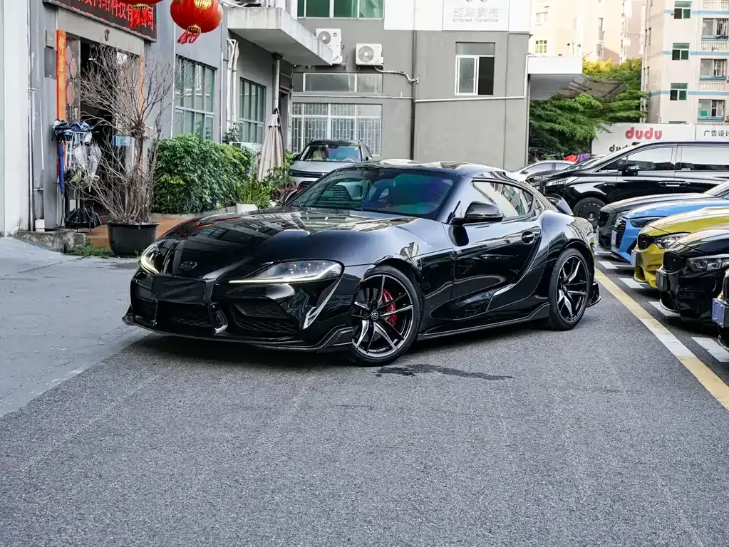 Toyota Supra — фото 1