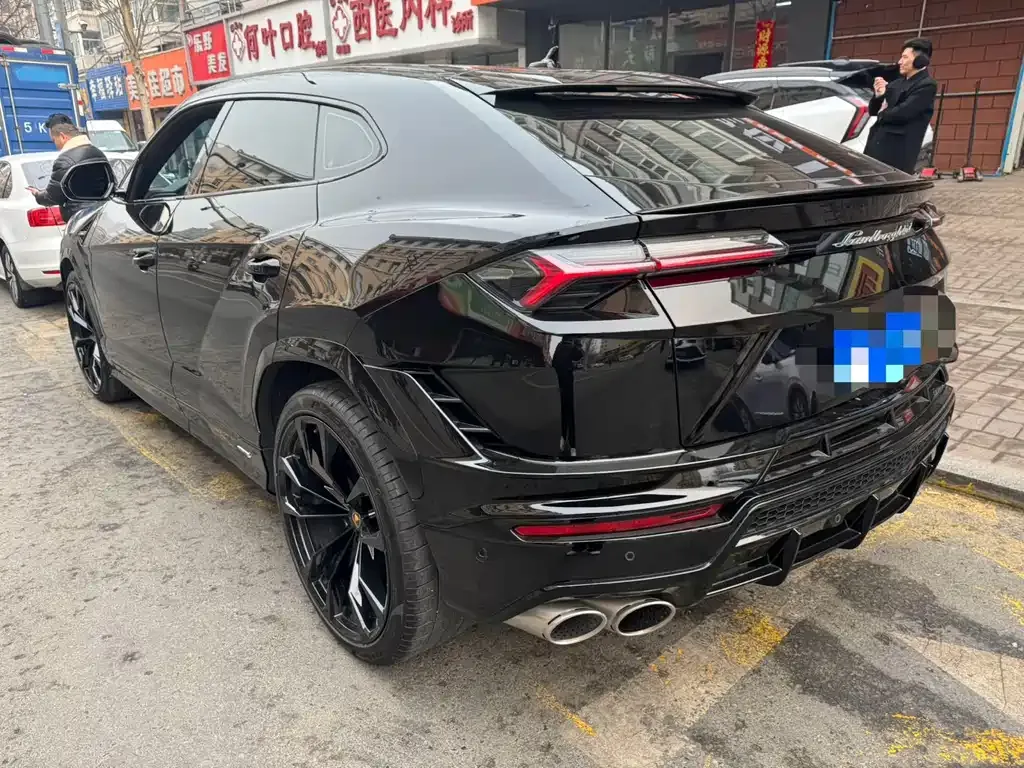 Lamborghini Urus — фото 5