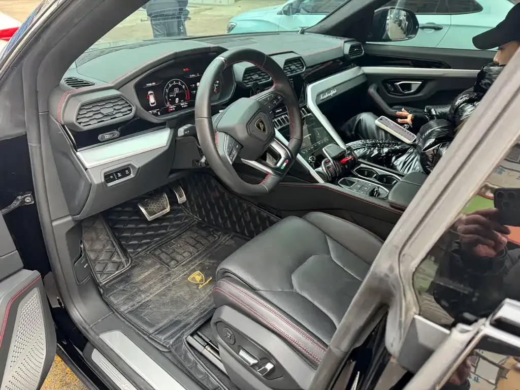 Lamborghini Urus — фото 4