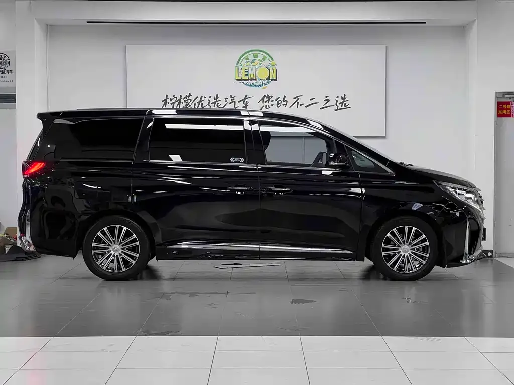 GAC Motor Trumpchi M8 — фото 9