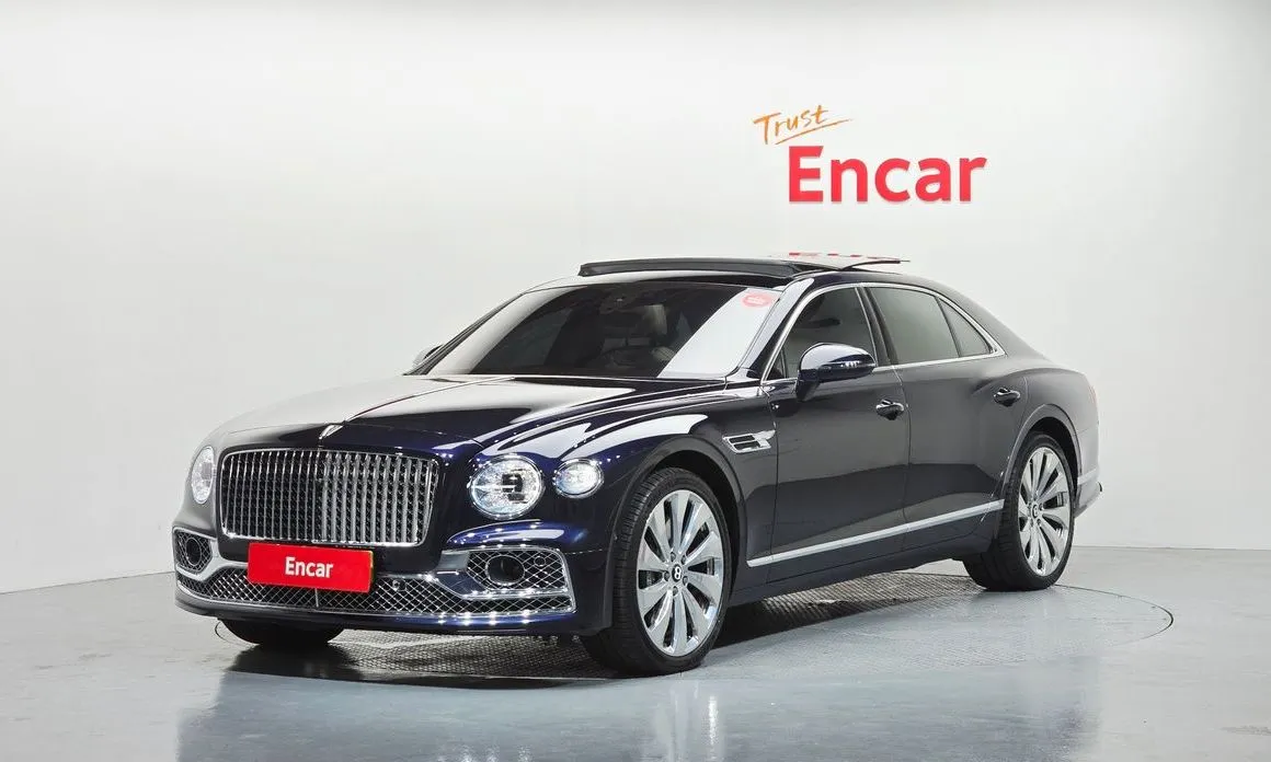 Bentley Flying Spur — фото 1