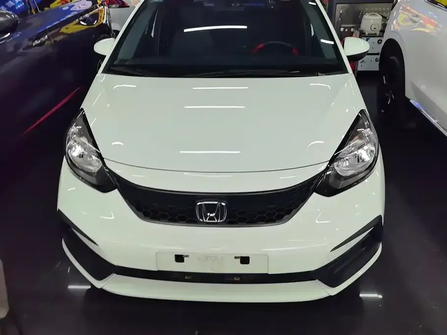 Honda Fit — фото 4