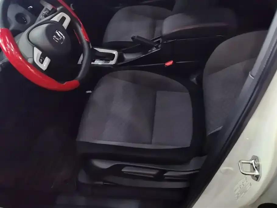 Honda Fit — фото 5