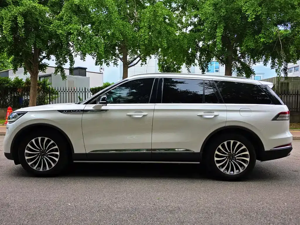 Lincoln Aviator — фото 6