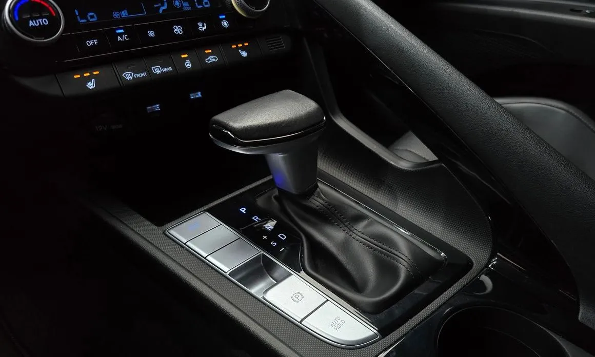 Hyundai AVANTE — фото 4