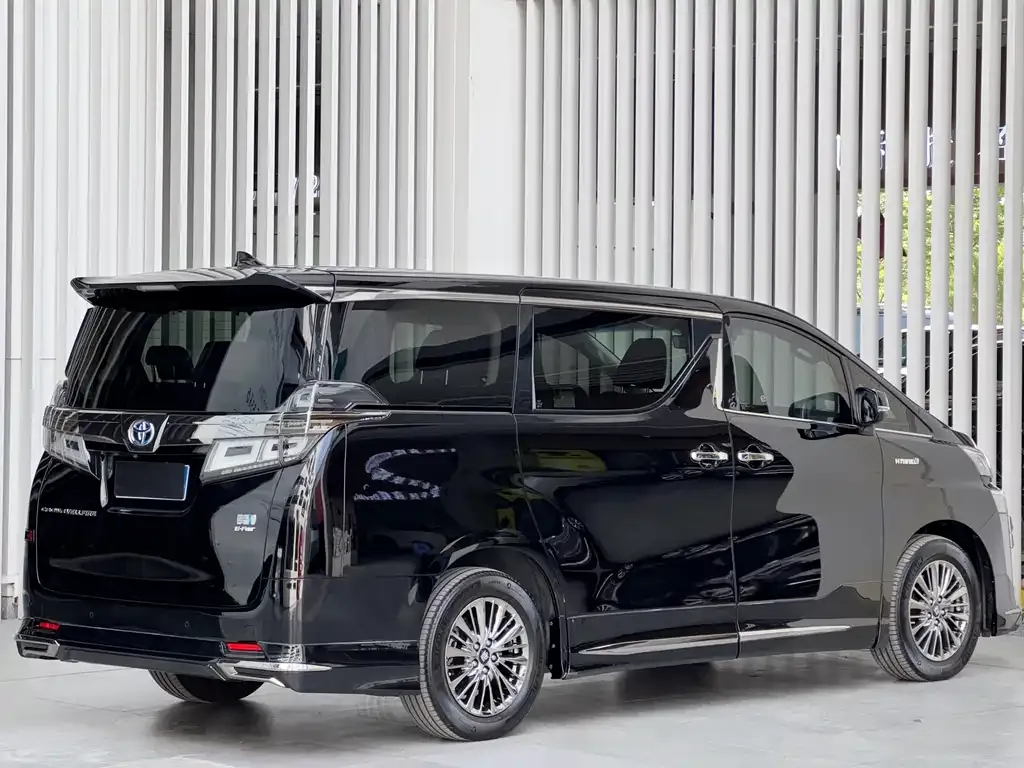 Toyota Vellfire — фото 5