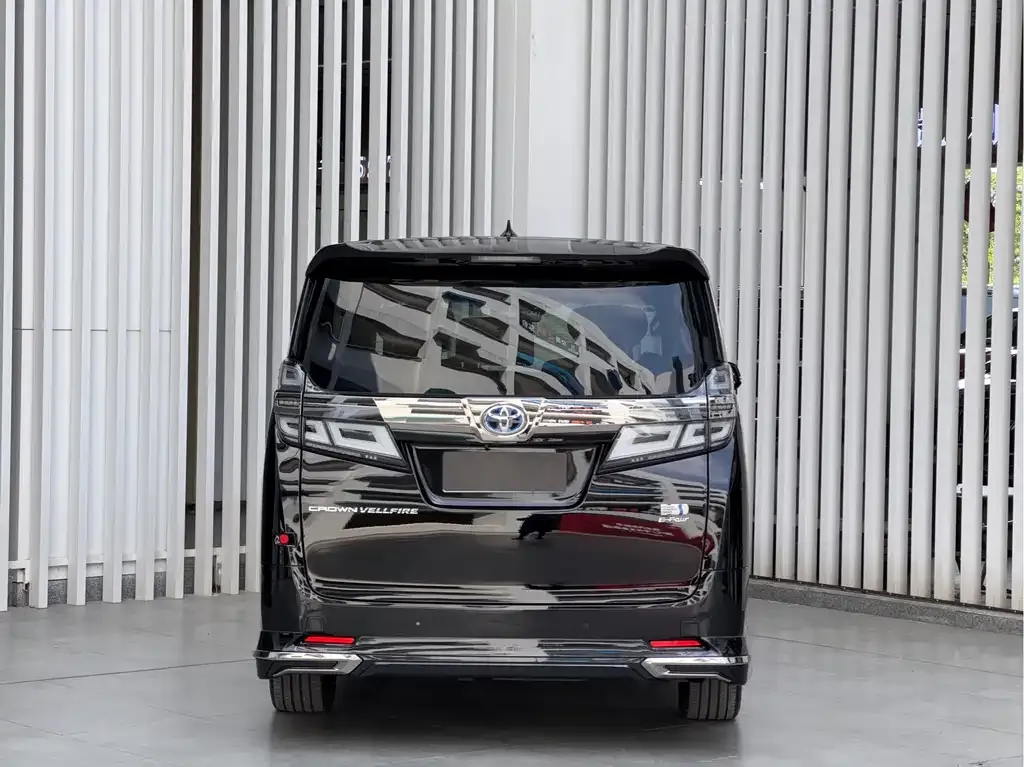 Toyota Vellfire — фото 7