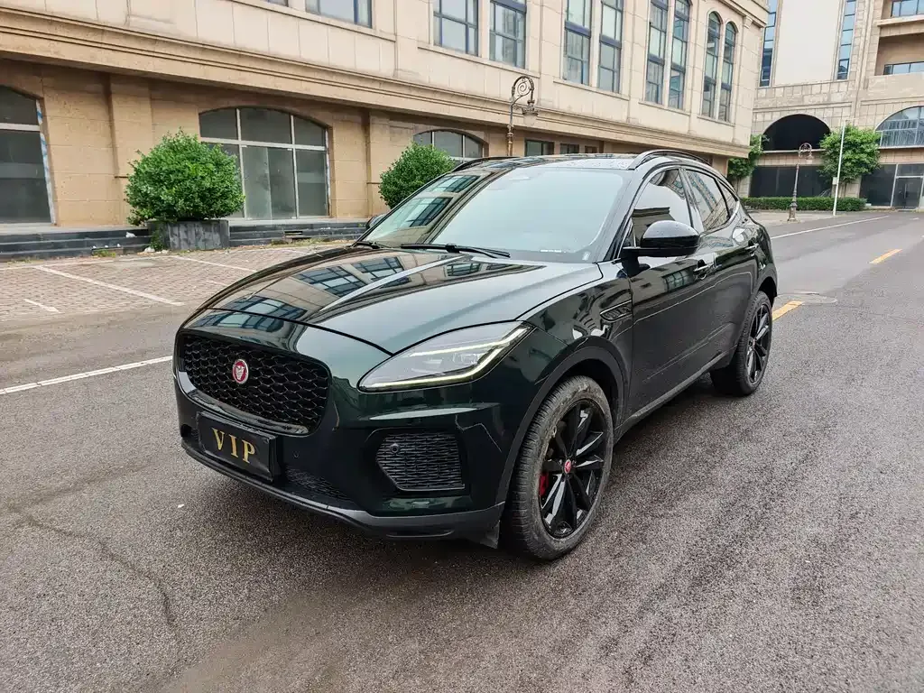 Jaguar E-PACE — фото 1