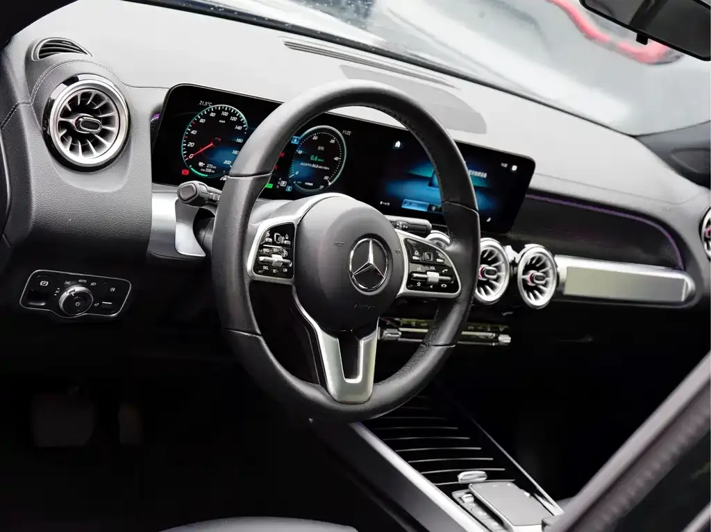 Mercedes-Benz EQB — фото 10