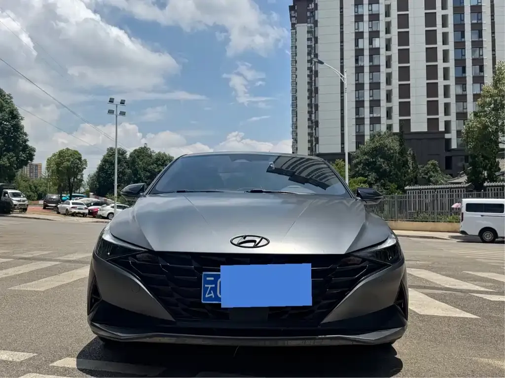 Hyundai Elantra — фото 5