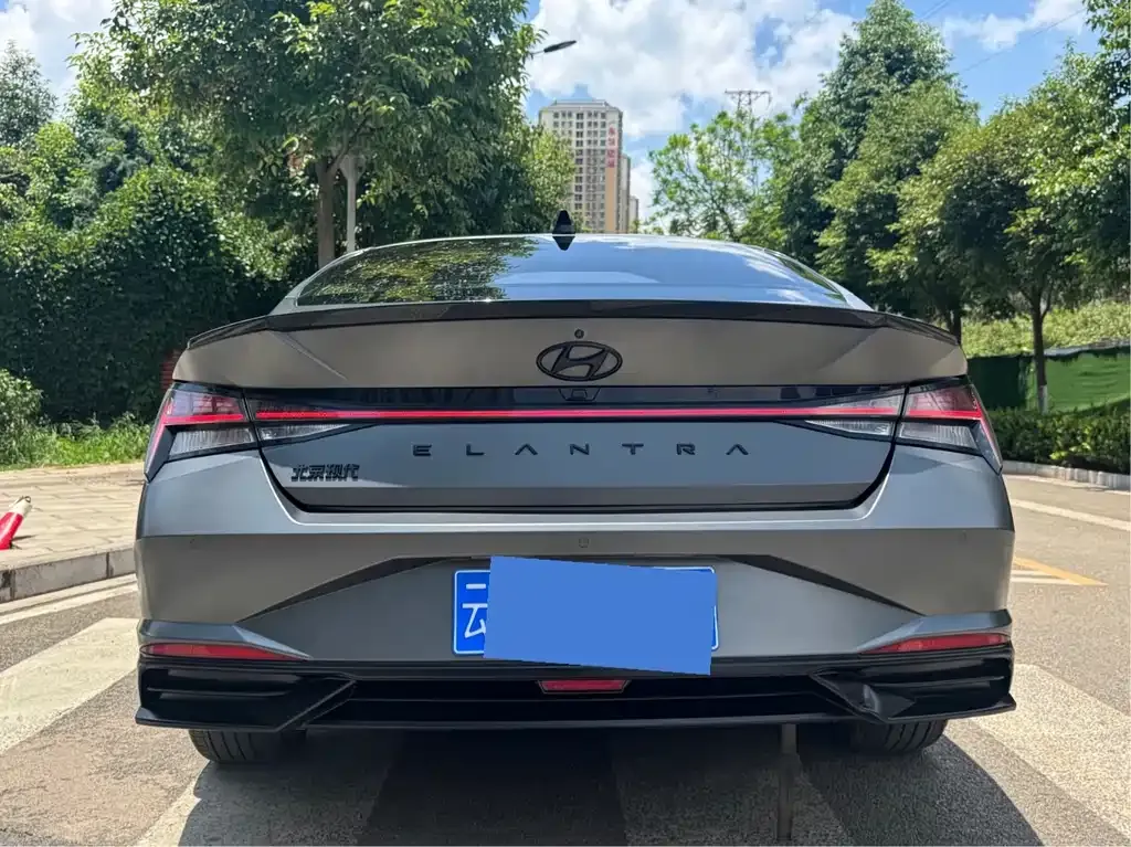 Hyundai Elantra — фото 8
