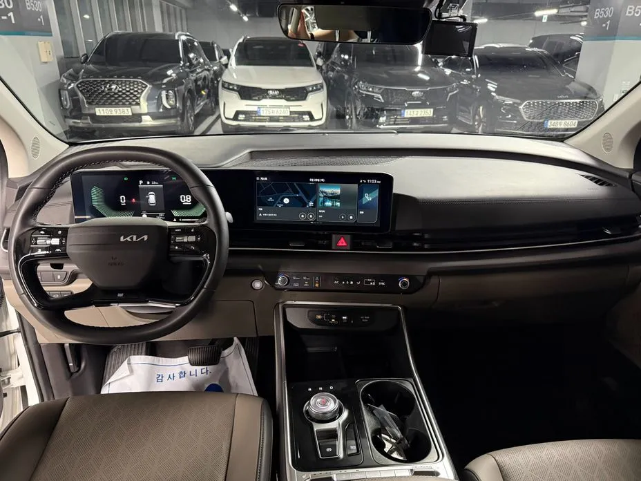 Kia Carnival — фото 10