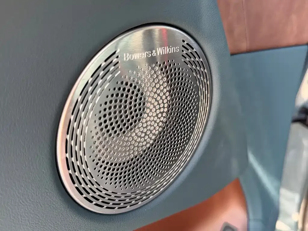 BMW XM — фото 10