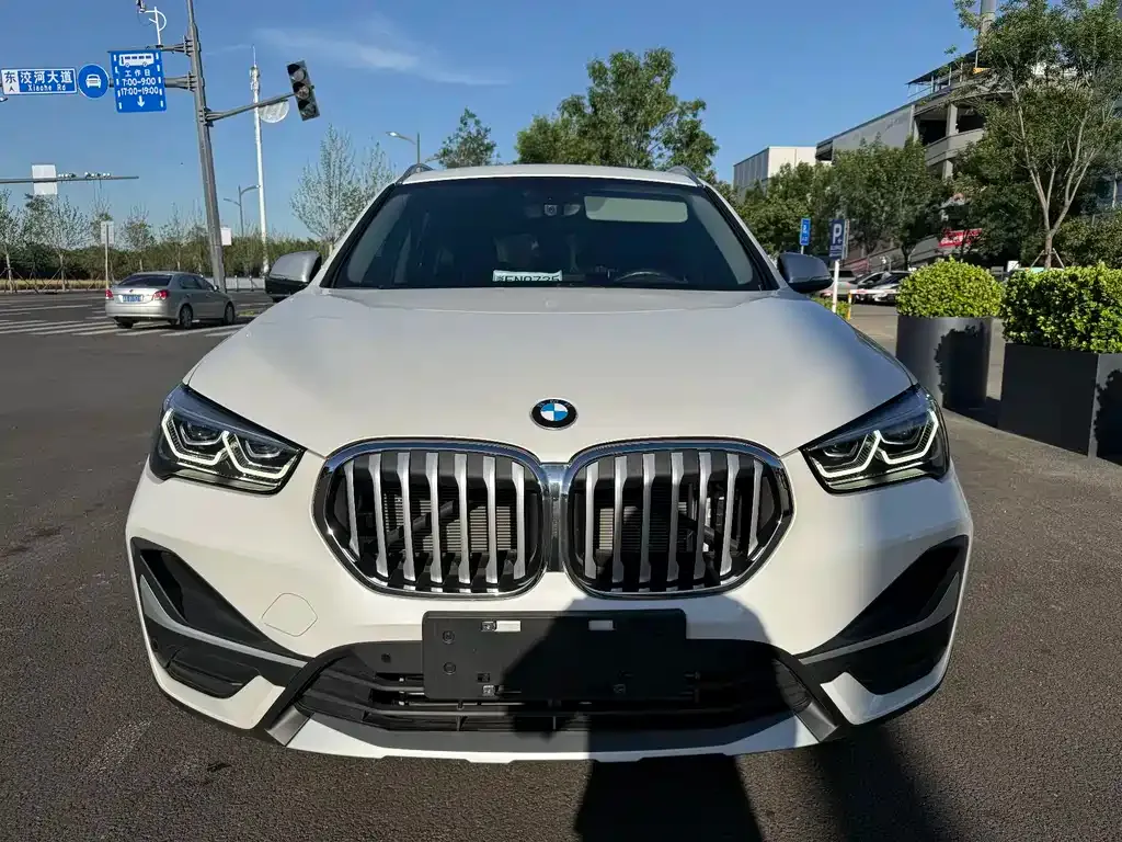 BMW X1 — фото 1