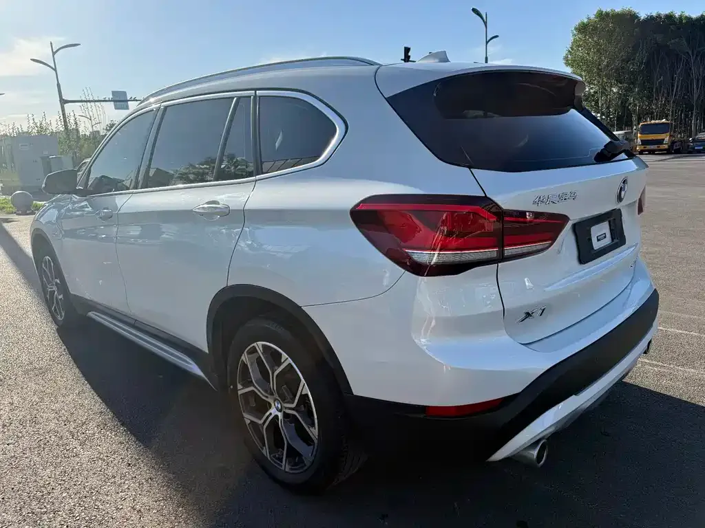 BMW X1 — фото 2