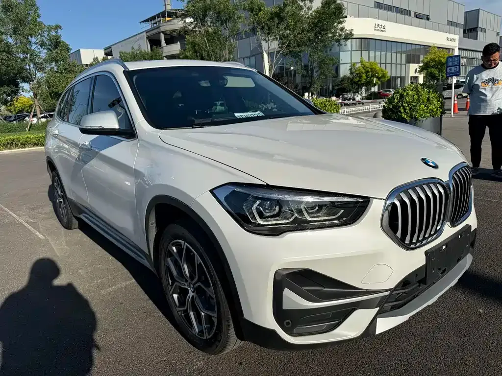 BMW X1 — фото 9